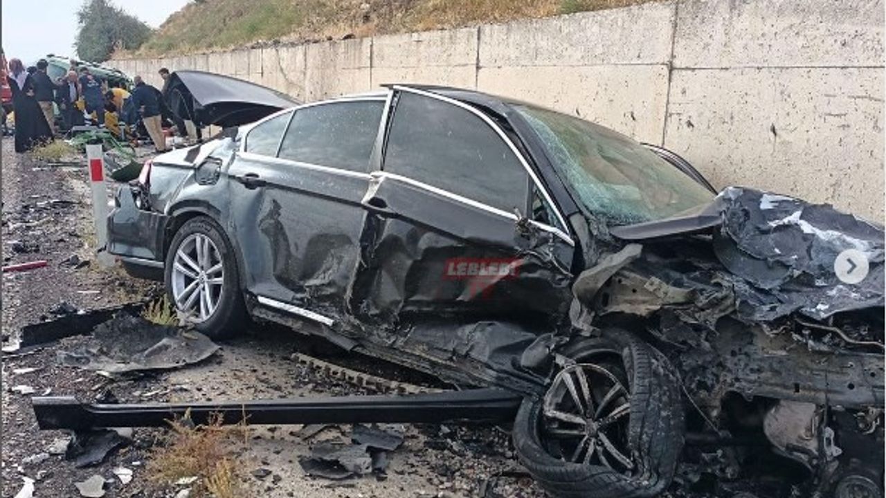 Başkanın Makam Arabası Kaza Yaptı!