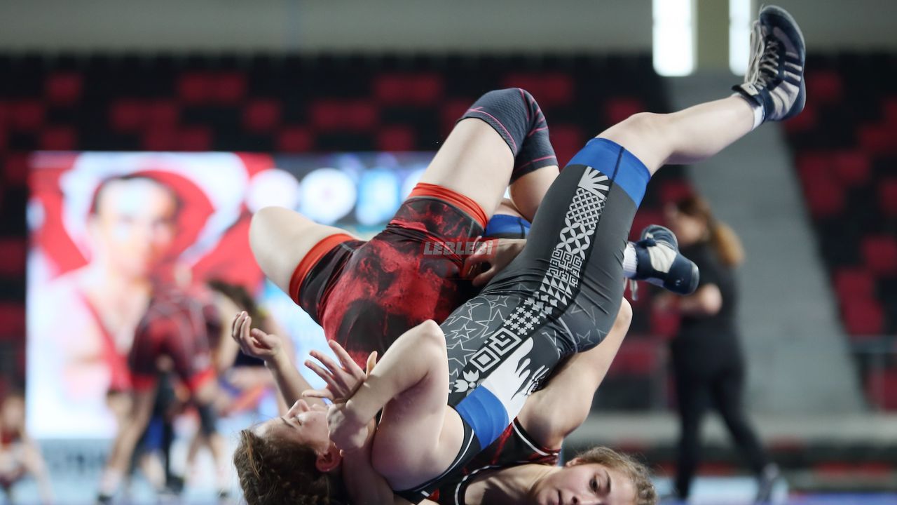 Mahmut Atalay Kadınlar Türkiye Güreş Şampiyonası, Çorum'da Başladı