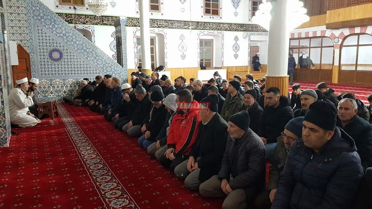 Bayat'ta 6 Şubat Depreminde Hayatını Kaybedenler İçin Dua Edildi