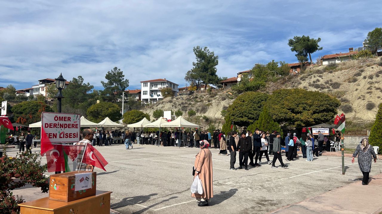 Ömer Derindere Fen Lisesi'nde "Bir Lokma Bin Umut" Gazze Kermesi