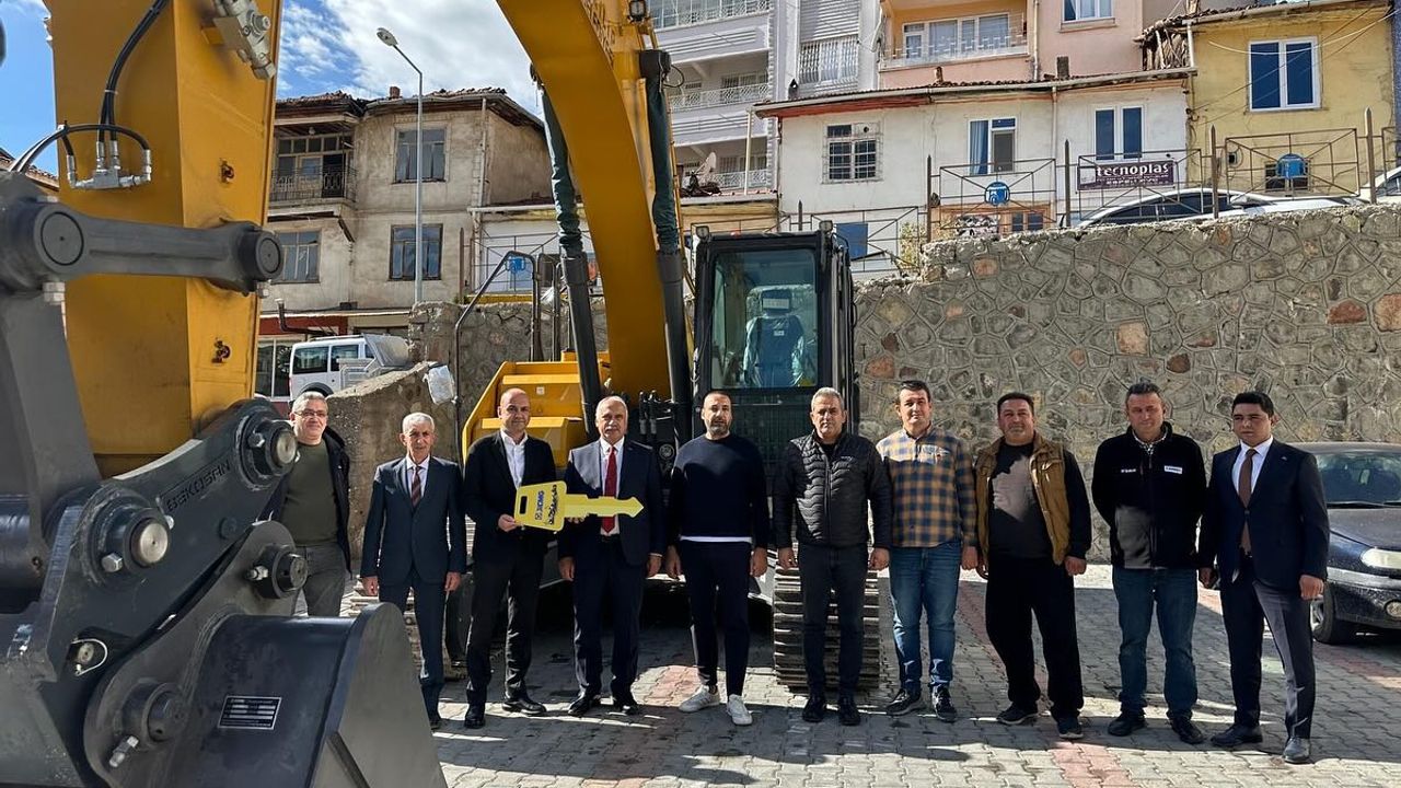 İskilip Belediyesi Makine Parkına Yeni Araç Kazandırıldı