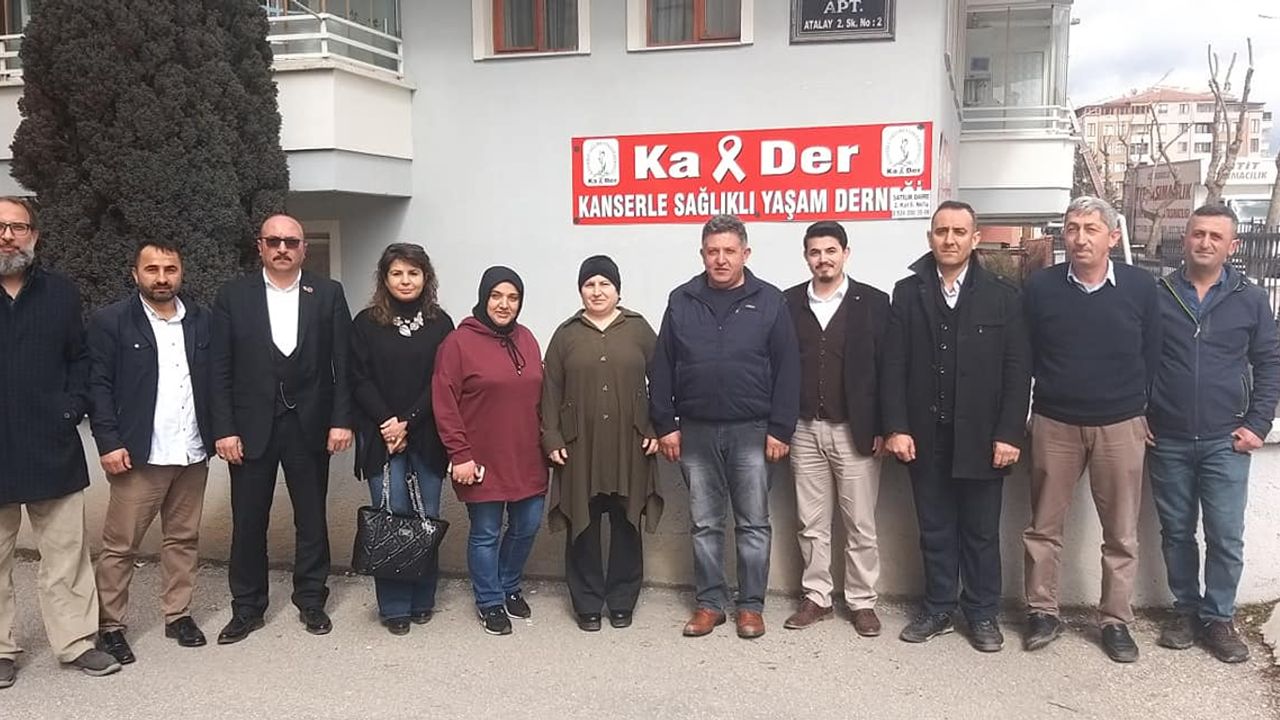 Kanserle Sağlıklı Yaşam Derneği’nden Farkındalık Yürüyüşü