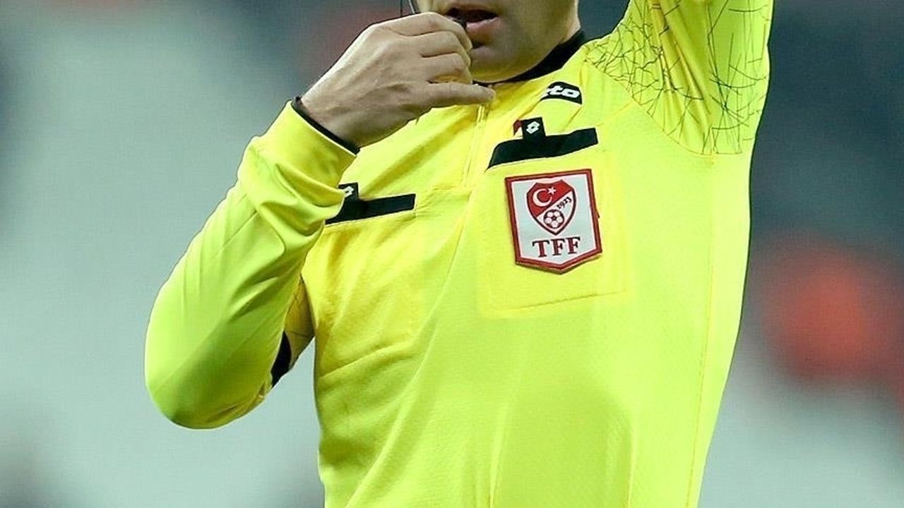 Türk Futbolunda Hakem Skandalı!