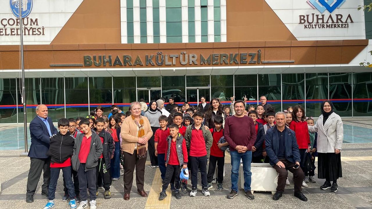 Öğrencilere Pasif İçicilik Ve Ekran Bağımlılığı Eğitimi