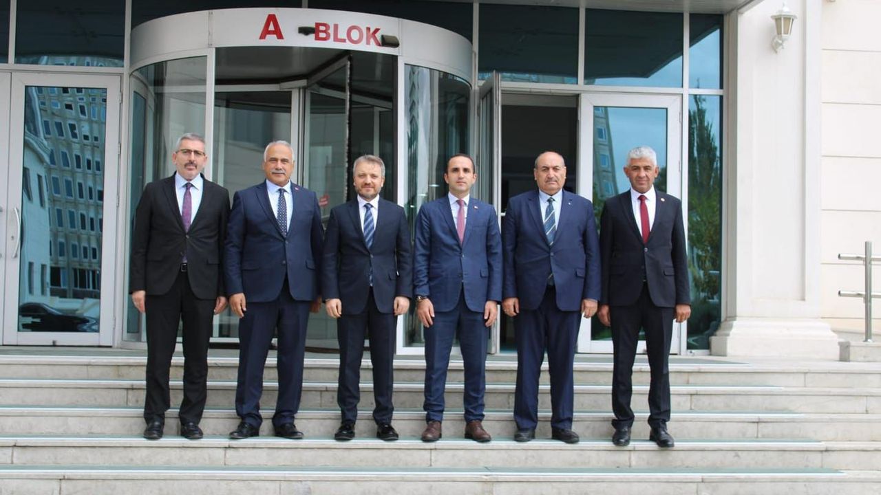 İskilip Heyeti’den Bakan Yardımcısı Zekeriya Coştu’ya Ziyaret