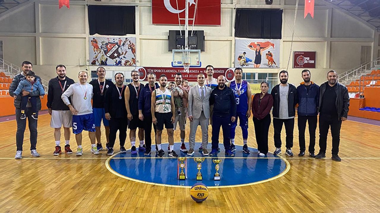 Kamu Spor Oyunlarında Basketbol Birincisi Erol Olçok