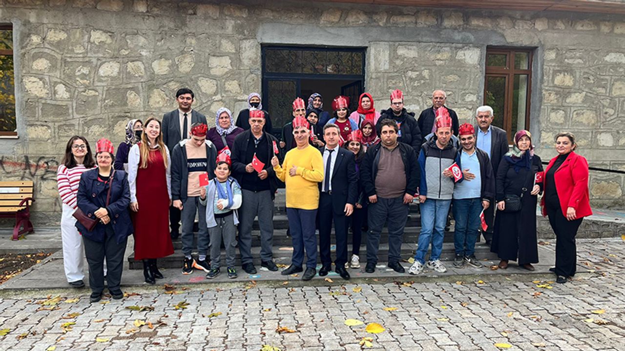 Özel Bireyler Cumhuriyetin 102. Yılını Kutladı