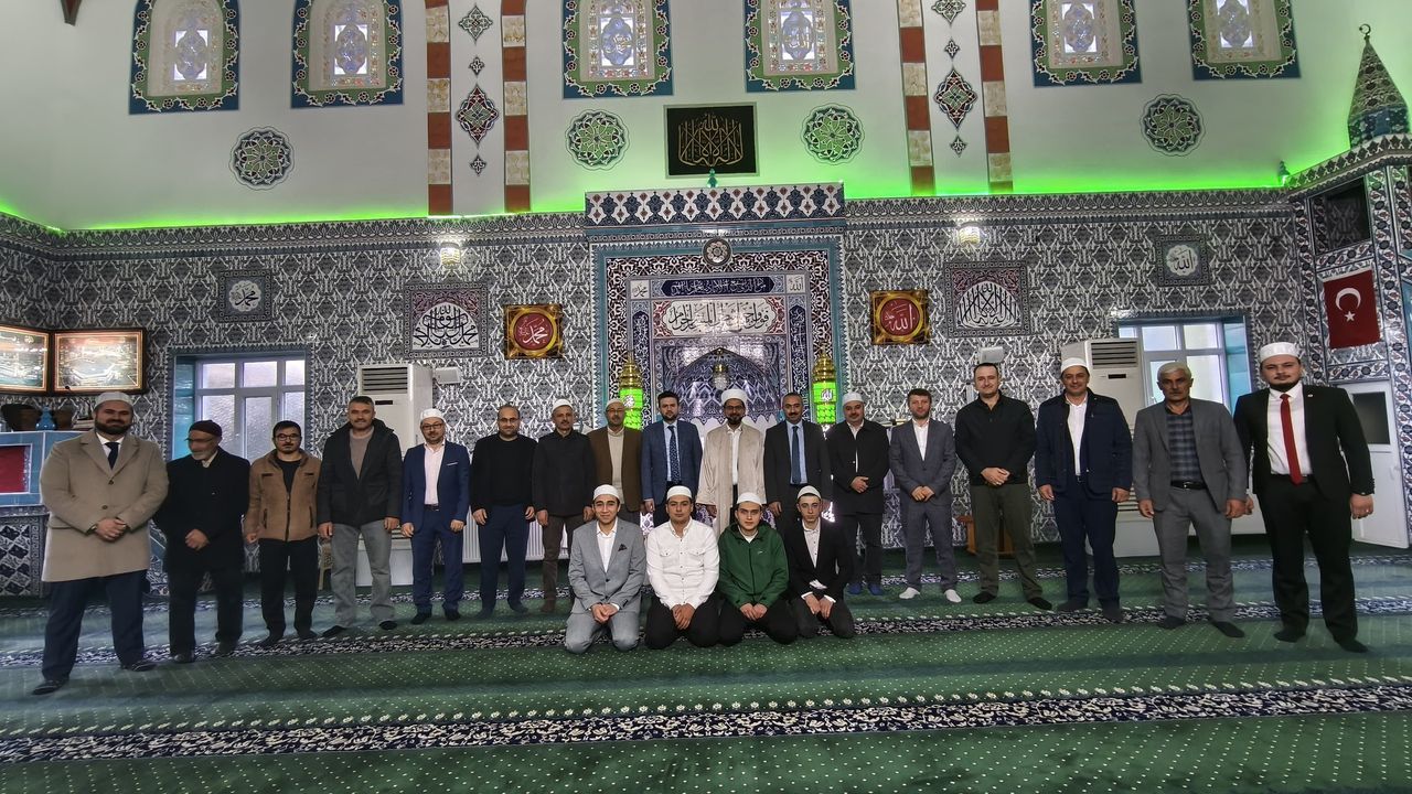 Osmancıklılar Sabah Namazında Buluştu