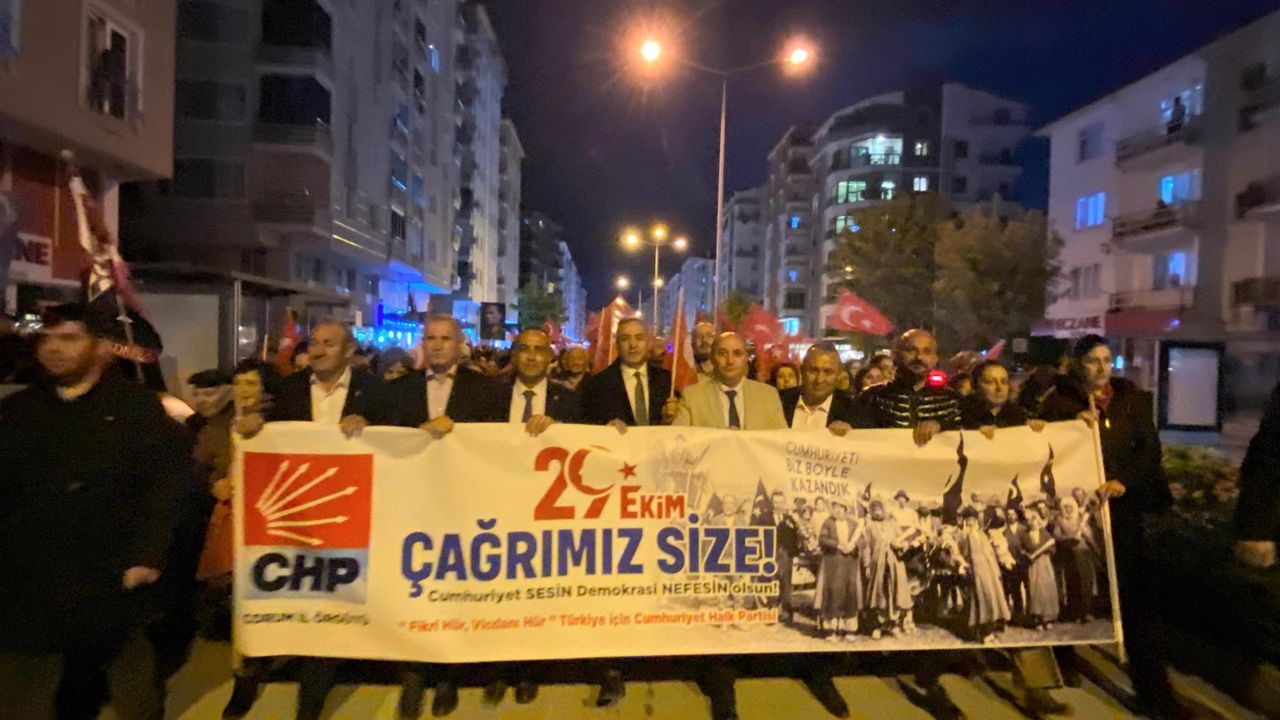 CHP İl Örgütü’nden Coşkulu Fener Alayı