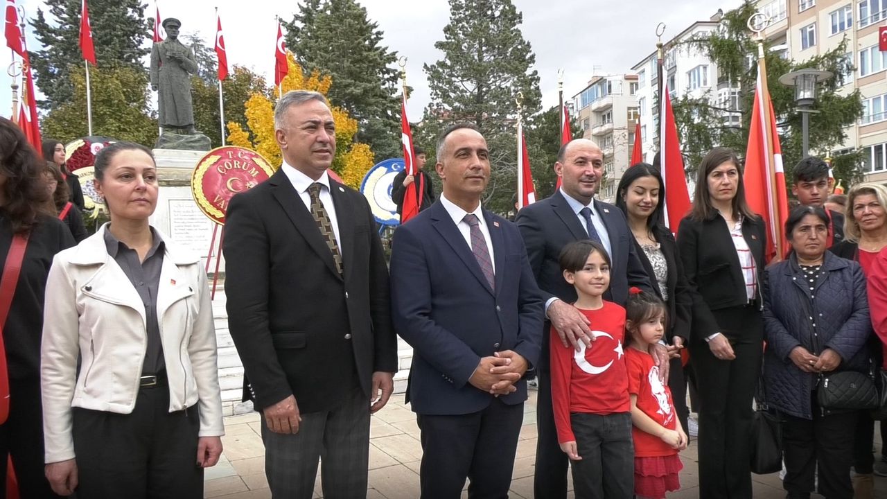 Cumhuriyet Bayramı’nda Anıtta CHP’den İktidara Zulüm Çıkışı