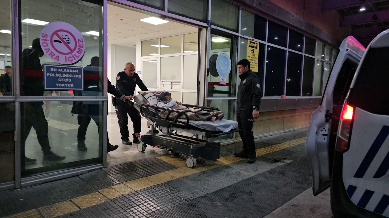 Vicdansızlar! Yaşlı Kadını Hastanede Terk Ettiler