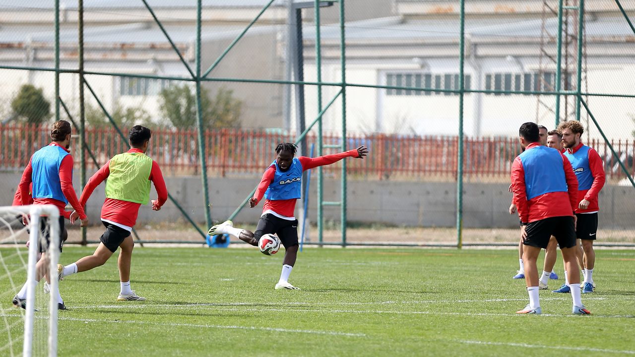 Arca Çorum FK, Esenler Erokspor İçin Taktik Geliştiriyor