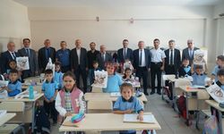 Osmancık Belediyesinden İlkokula Başlayan Öğrencilere Kırtasiye Desteği