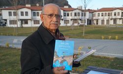 Emekli Öğretmen 53 Yıldır Gördüklerini "Şiir Dili" İle Kayıt Altına Alıyor