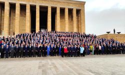 CHP’li Belediye Başkanları Çalıştay Öncesi Anıtkabir’de Ata’nın Huzuruna Çıktı