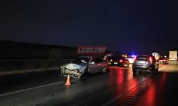 Hafif Ticari Araçla Otomobil Çapıştı: 4 Kişi Yaralandı