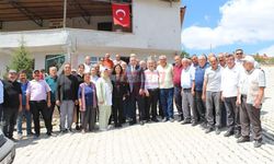 Başkan Özel, Sarıçiçek Köyü’nde Düzenlenen Aşure ve Yemek Programına Katıldı