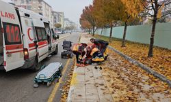 Üç Tekerlekli Elektrikli Motosikletten Düşen Yaşlı Kadın Yaralandı