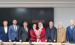 AK Parti İl Kadın Kolları Başkanlığı’nda Devir-Teslim Töreni