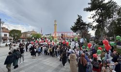 Çorum'da Çocuklar, Filistin'deki Kardeşlerinin Özgür Kalması İçin Balon Uçurdu