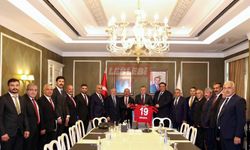 Çorum Heyeti Gençlik Ve Spor Bakanı Osman Aşkın Bak İle Yatırımları Görüştü