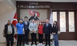 Şampiyon Güreşçi Milli Eğitim Müdürü Çağlar’ı Ziyaret Etti