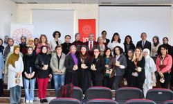 Milli Eğitimde Kadın Çalışanlara Çiçek