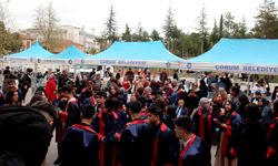 Fatih Anadolu Lisesi’nde Mezuniyet Sevinci