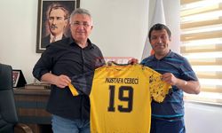 Başkan Cebeci’ye Muhtarlardan Takım Forması