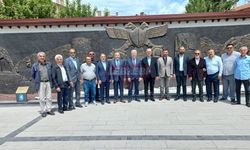 Milletvekili Ahlatcı Esnafı Ziyaret Etti
