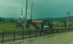 Osmancık’ta Yol Üzerinde Kalan Direkler Kaldırıldı
