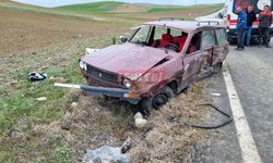 Çorum'da Devrilen Otomobildeki 6 Kişi Yaralandı