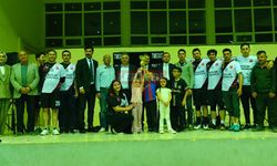 Oğuzlar'daki Voleybol Turnuvasında Kaymakamlıkspor Şampiyon Oldu