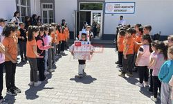 Pet Şişeden Elbiseye; Çocukların Geri Dönüşüm Defilesi Göz Doldurdu