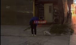 Otoparkta Namaz Kılan Genç Dikkat Çekti