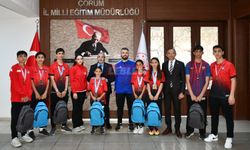 Karatede Derece Alan Öğrencilere Milli Eğitimden Hediye