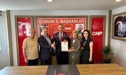 Milletvekili Tahtasız ve Başkan Yardımcısı Candan’a Kızılay’dan Altın Madalya