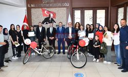"Resim ve Tişört Tasarım Yarışması Sonuçlandı: Yetenekler Ödüllendirildi"