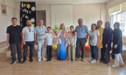 Yazar Sin Eren, Öğrencilere Bir Araya Geldi