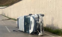 Minibüs Devrildi: 10 Yaralı