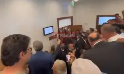 TBMM'de Yumruk Yumruğa Kavga: Meclis Koridorları Savaş Alanına Döndü!