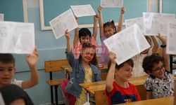 Okullarda Yarın 20 Milyonu Aşkın Öğrenci İçin "Karne Zili" Çalacak