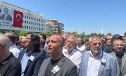 CHP İl Başkanı Dinçer Solmaz, Manisa’da Cenaze Törenine Katıldı