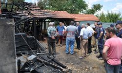 Kaymakamlıktan Evi Yanan Aileye Destek
