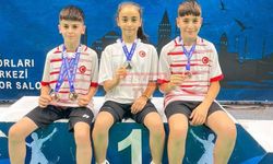 Badmintonda Üç Madalya Birden
