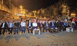“Bayrak İnmeyecek, Ezan Dinmeyecek, Vatan Bölünmeyecek”