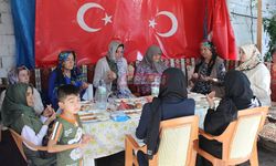 Protokol Eşleri Şehit Mevlidine Katıldı