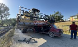 Biçerdöver Otomobili Ezdi, Sürücü Olay Yerinde Can Verdi