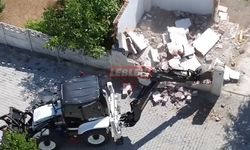Alaca’da Metruk Evlerin Yıkımı Devam Ediyor
