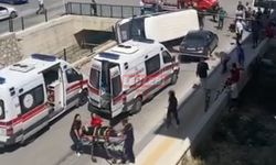 Kazada Yan Yatan Minibüste Can Pazarı
